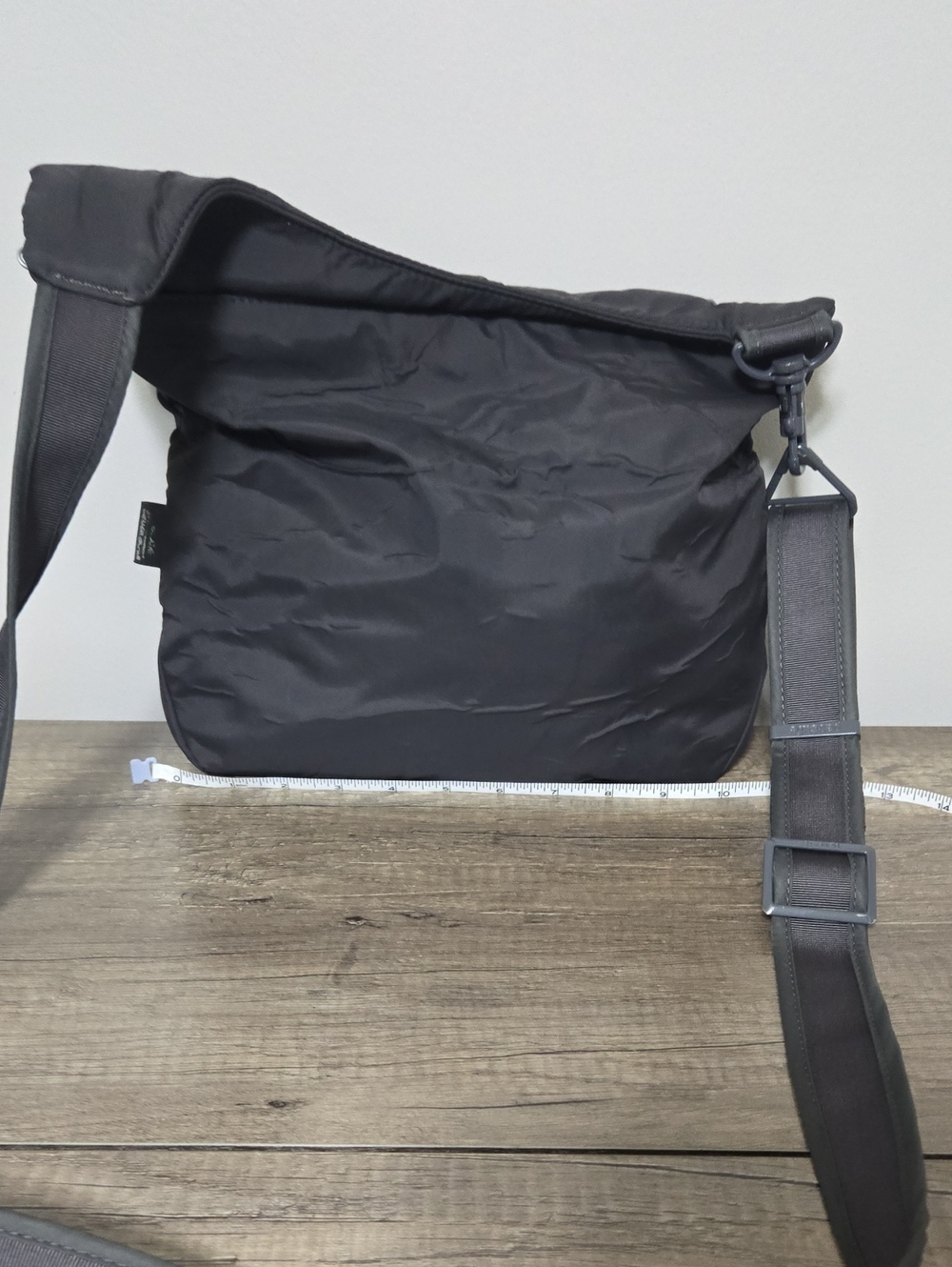 Pacsafe Ceossbody